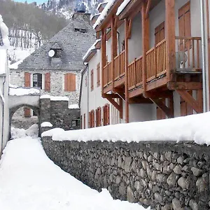 Village Vignec Hotel